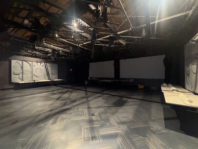 1000 S Olive St, Los Angeles, CA for lease - Building Photo - Image 3 of 17