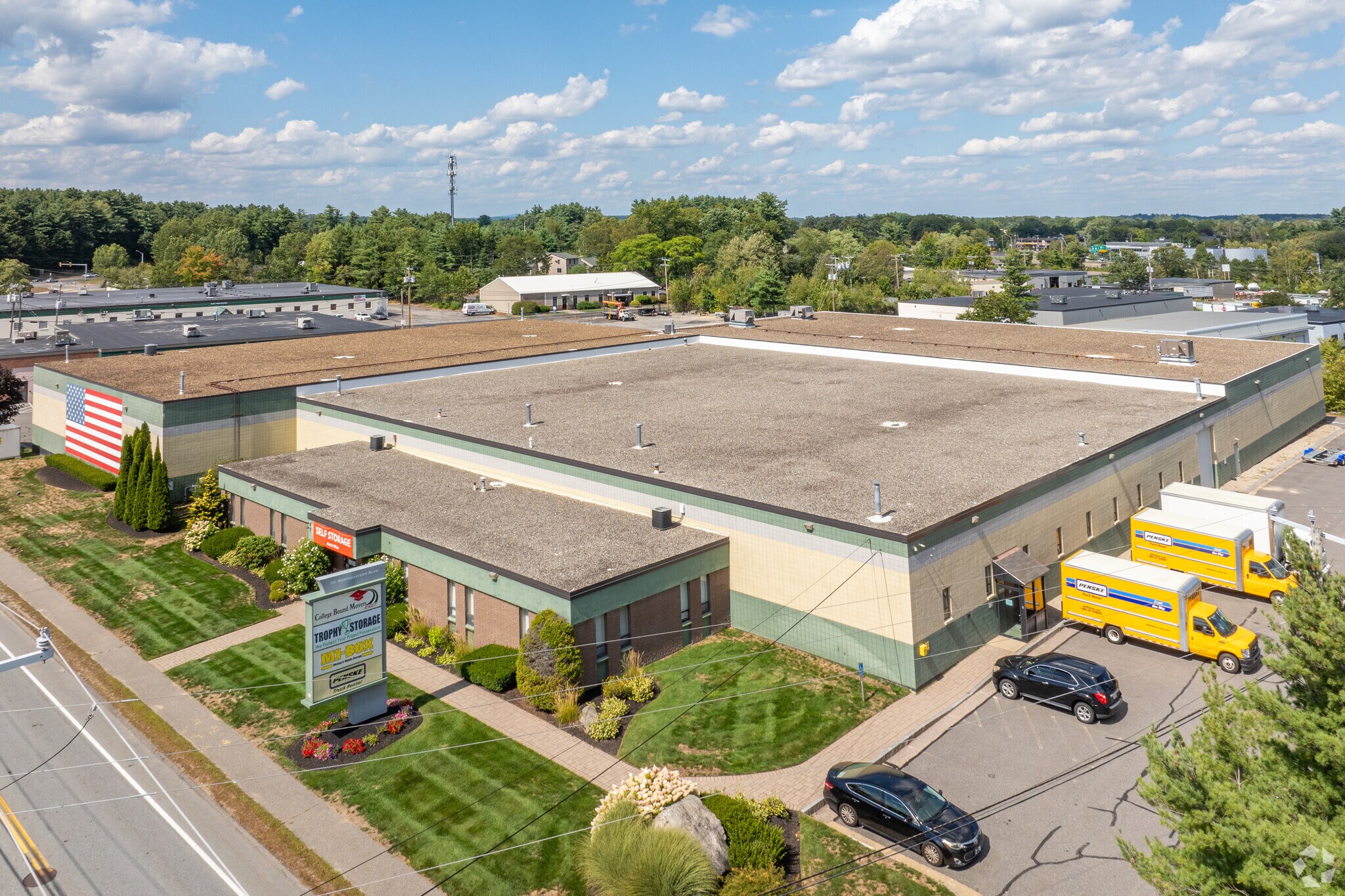 111 Northeastern Blvd, Nashua, NH for sale Primary Photo- Image 1 of 1