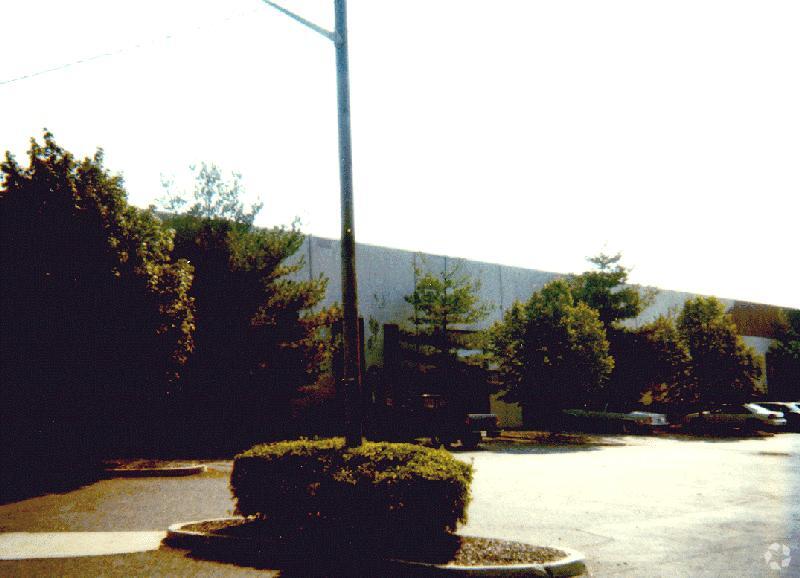 5 Joanna Ct, East Brunswick, NJ for lease - Building Photo - Image 2 of 5