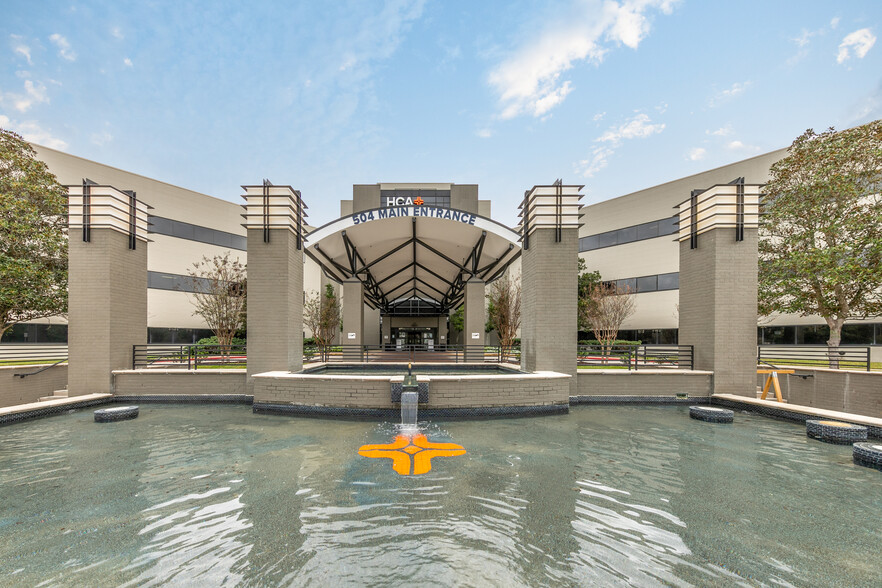 504 Medical Center Blvd, Conroe, TX for sale - Building Photo - Image 1 of 1