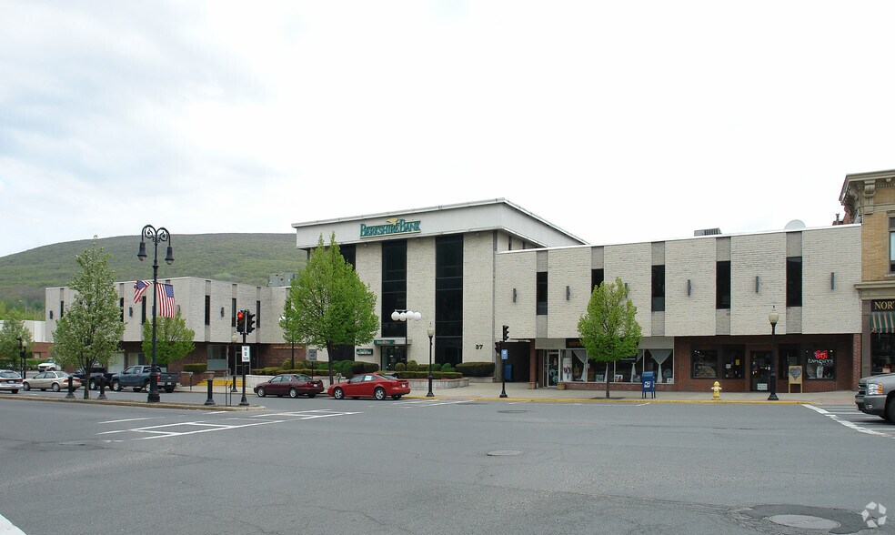 37 Main St, North Adams, MA for lease - Building Photo - Image 1 of 2