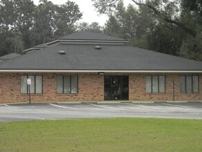 6706 N 9th Ave, Pensacola, FL for lease Building Photo- Image 1 of 5