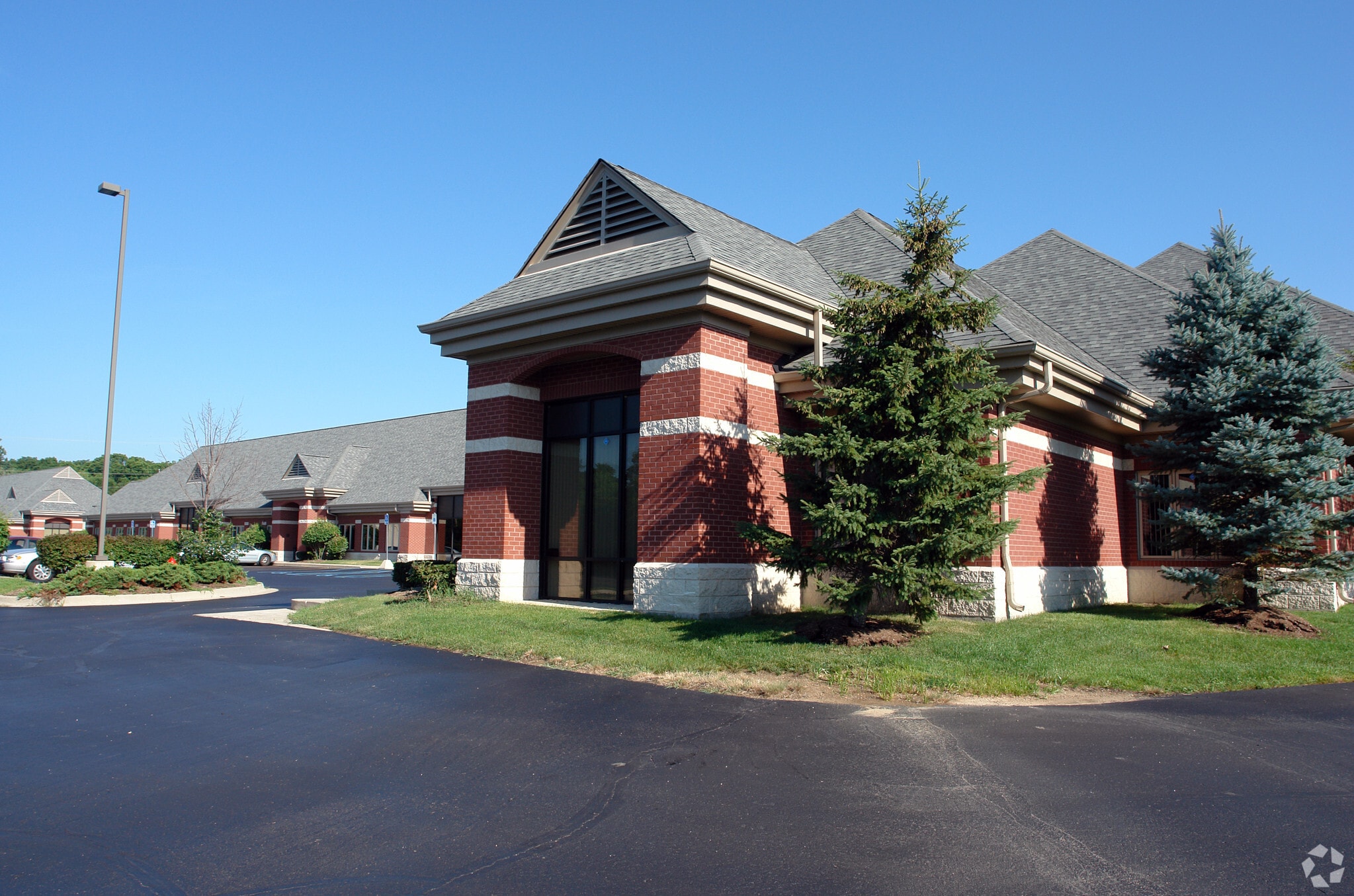 21600 Novi Rd, Novi, MI for lease Primary Photo- Image 1 of 4