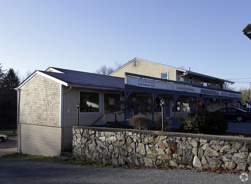 183 Winthrop St, Rehoboth, MA 02769