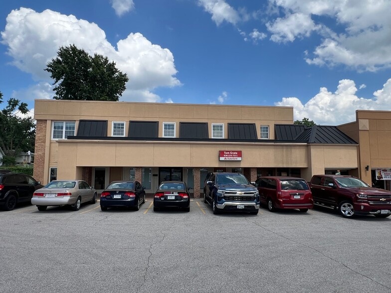 2099 Bentley Plz, Fenton, MO for lease - Building Photo - Image 3 of 6