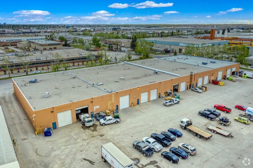 3925 56th Ave SE, Calgary, AB for lease - Building Photo - Image 3 of 4