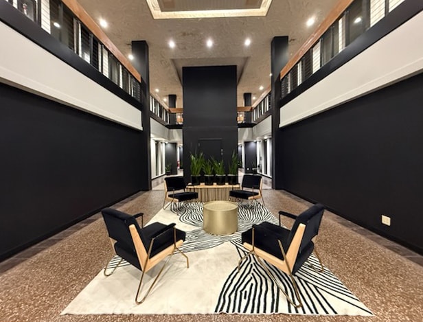 3015 E Skelly Dr, Tulsa, OK for lease - Building Photo - Image 2 of 14