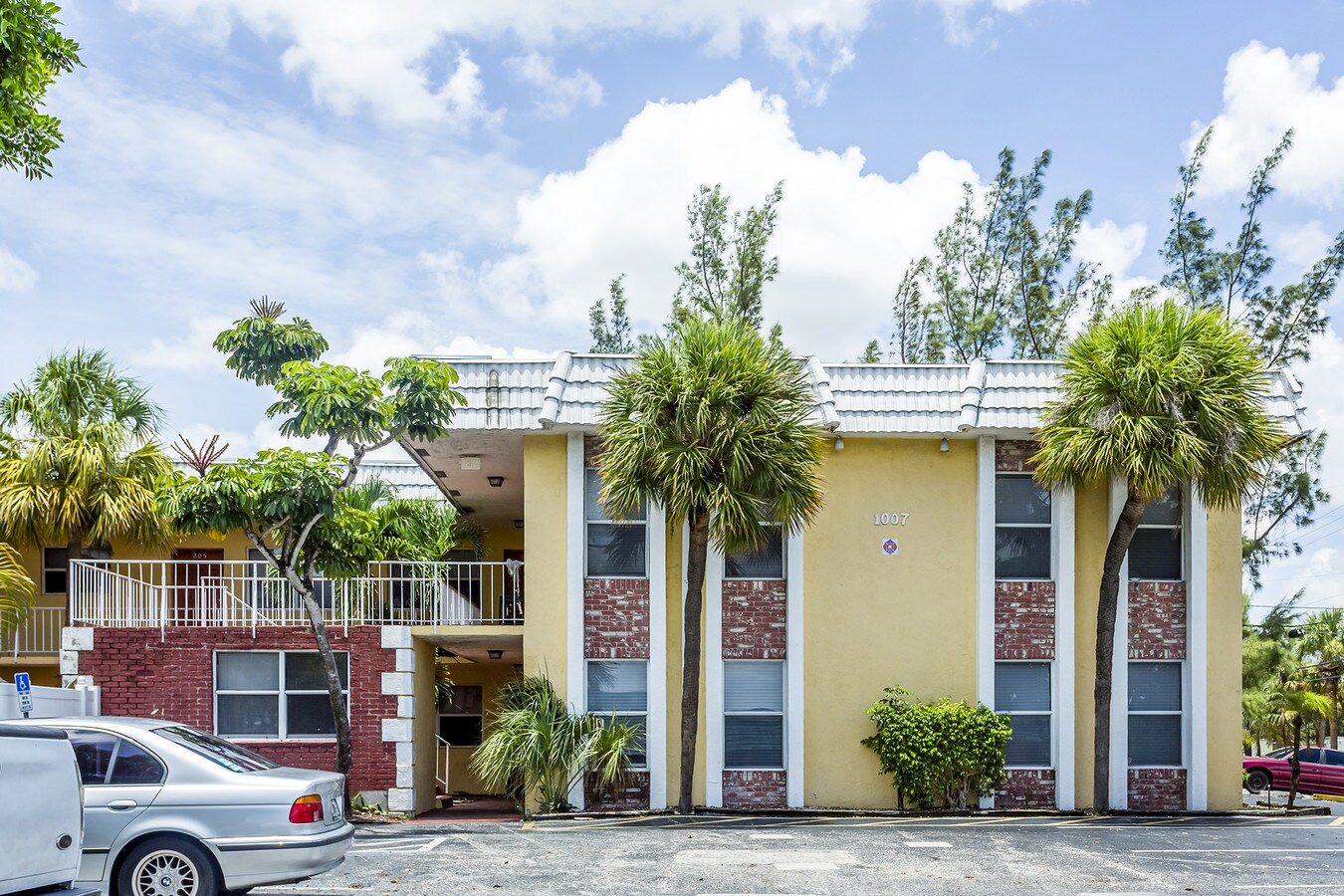 1007 W Prospect Rd, Fort Lauderdale, FL, 33309 Apartments Property