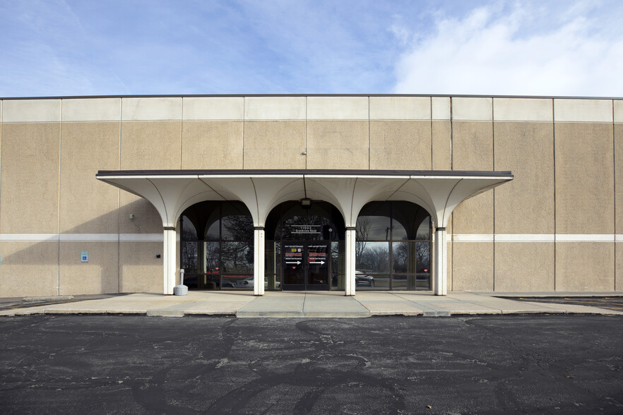 11971 Grandview Rd, Grandview, MO for lease - Building Photo - Image 1 of 9