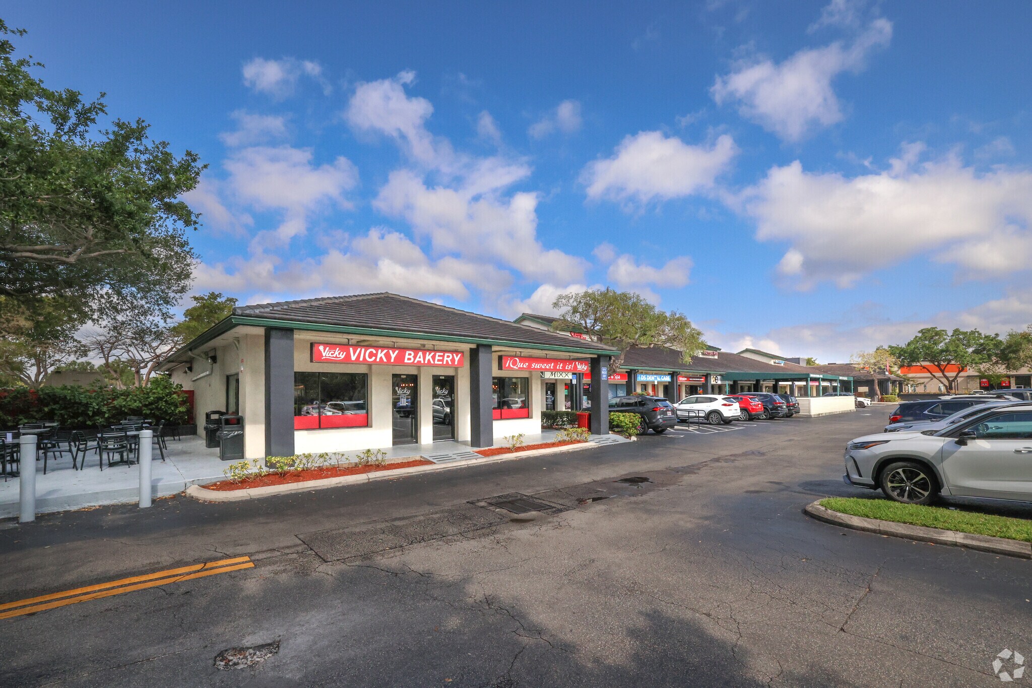 2853-2889 S University Dr, Davie, FL for sale Primary Photo- Image 1 of 1