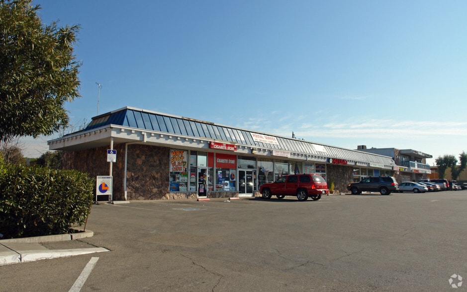 27022714 Country Club Blvd, Stockton, CA 95204