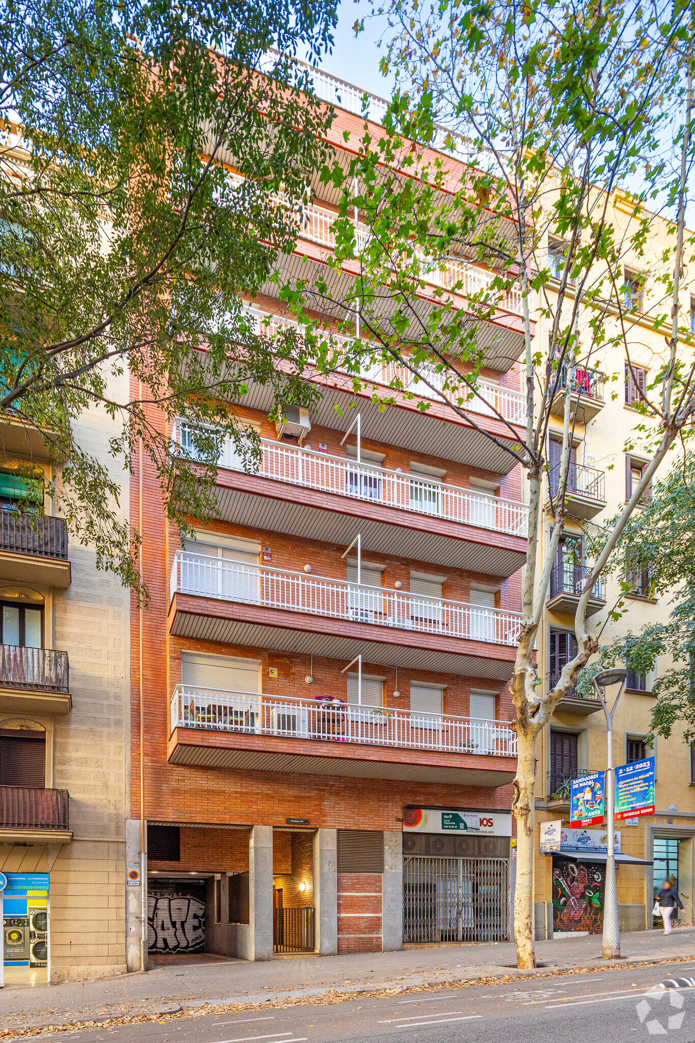 Carrer de Cartagena, Barcelona, Barcelona for sale Primary Photo- Image 1 of 3