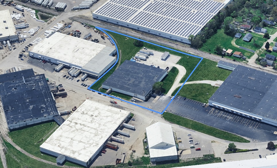 1950 Stout Field West Dr, Indianapolis, IN for lease - Building Photo - Image 1 of 6