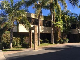 12650 Riverside Dr, Valley Village CA - Loft