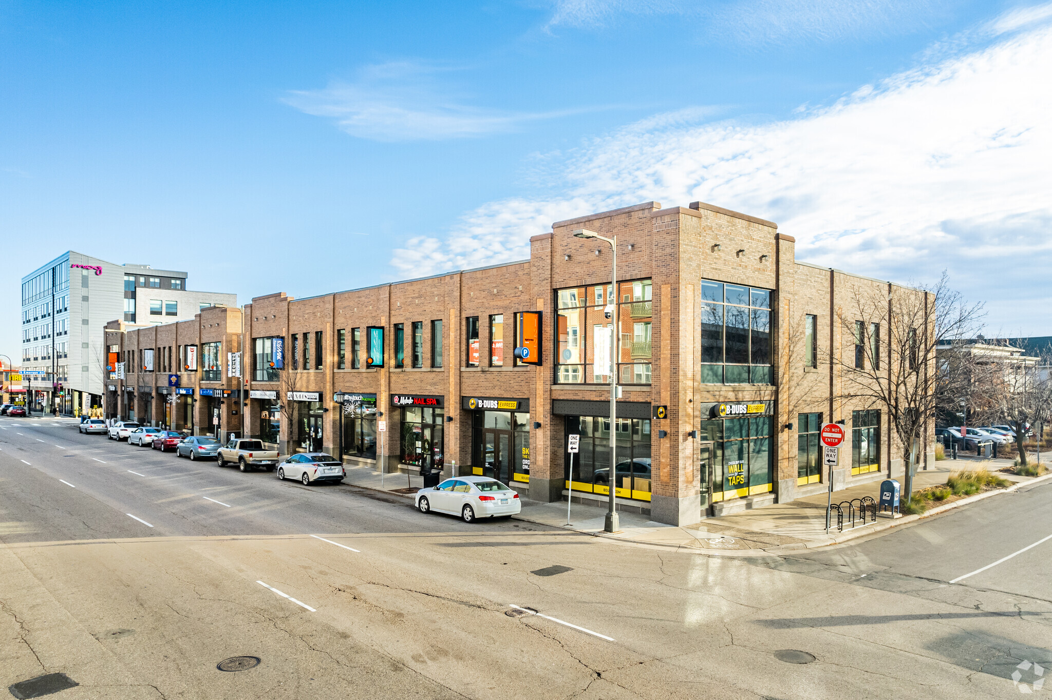 1221 W Lake St, Minneapolis, MN for lease Building Photo- Image 1 of 10