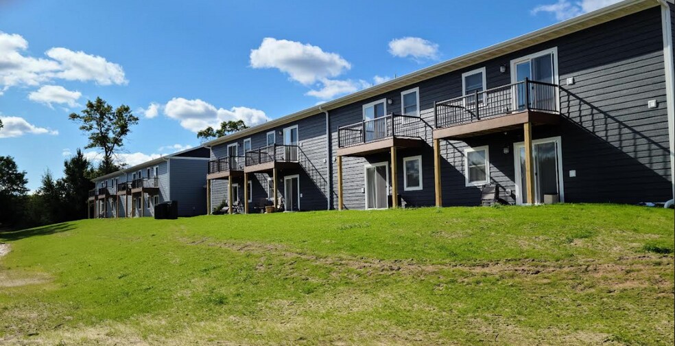 23920 Nyberg Rd, Siren, WI 54872 Lake Country Apartments