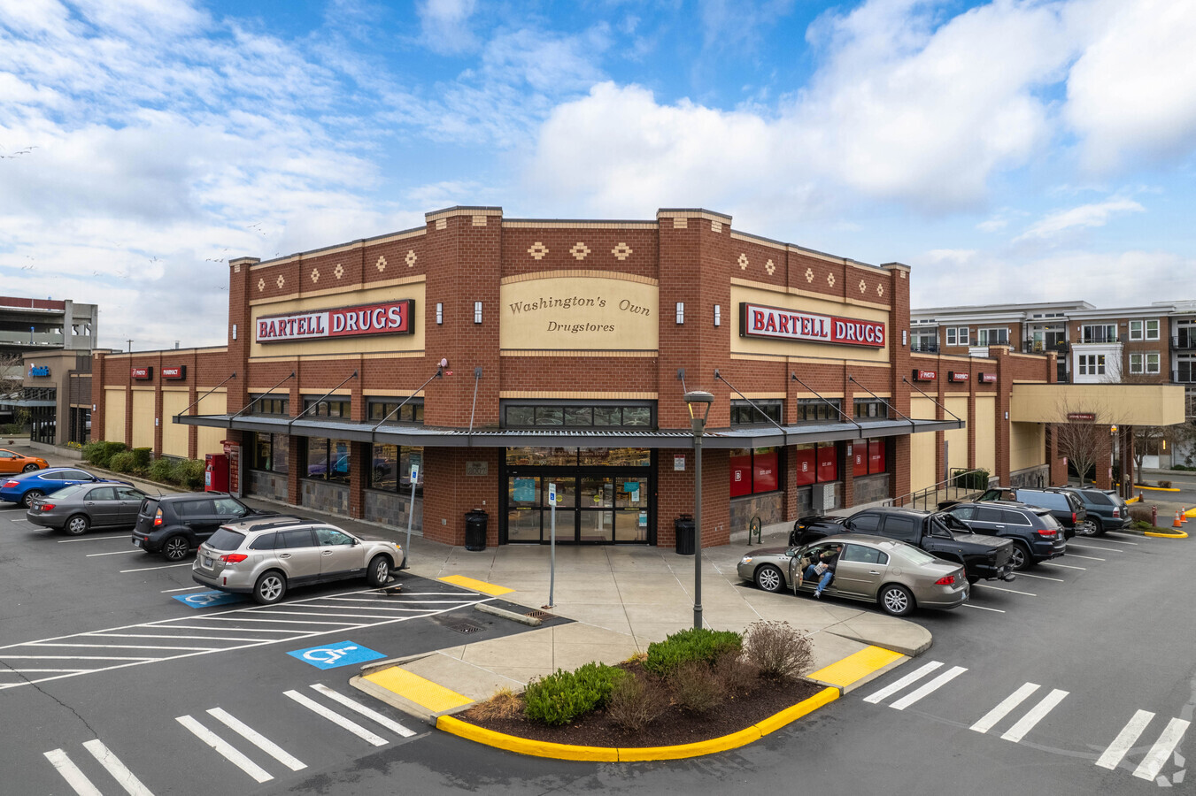 457 SW 148th St, Burien, WA 98166 - Burien Town Plaza | LoopNet