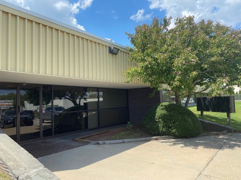 1 Wholesale Way, Cranston, RI for lease - Building Photo - Image 3 of 7