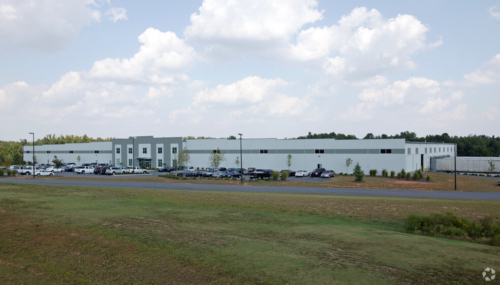 GREIF NNN INDUSTRIAL portfolio of 4 properties for sale on LoopNet.com - Primary Photo - Image 2 of 4