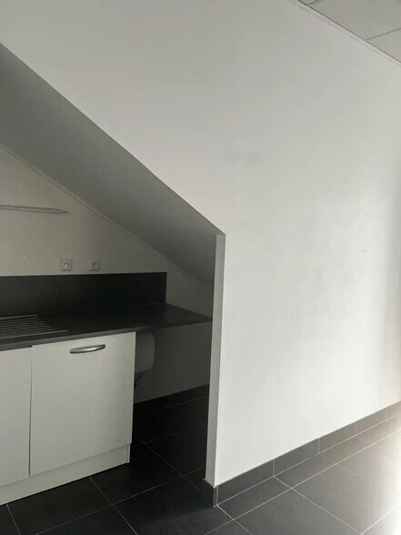 Office in Bailly-Romainvilliers for lease - Interior Photo - Image 3 of 3