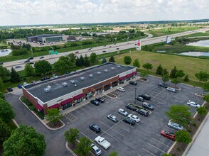 1852-1866 Towne Centre Dr, North Aurora, IL for lease Building Photo- Image 2 of 20