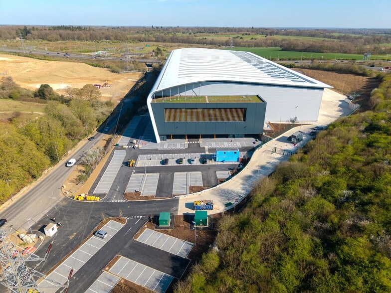 Newlands Rd, Slip End for lease - Building Photo - Image 3 of 18