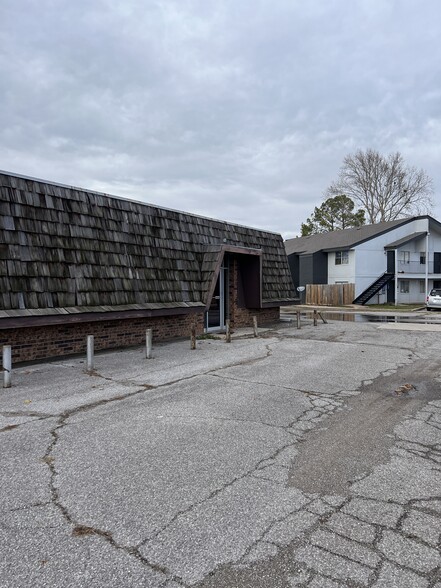 1949 W Elk Ave, Duncan, OK for lease - Building Photo - Image 3 of 9