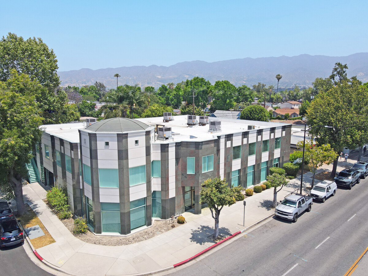 1415 W Magnolia Blvd, Burbank, CA 91506 - Office for Sale | LoopNet