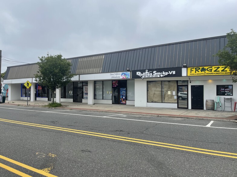 419-437 Hawkins Ave, Ronkonkoma, NY for lease - Building Photo - Image 1 of 3