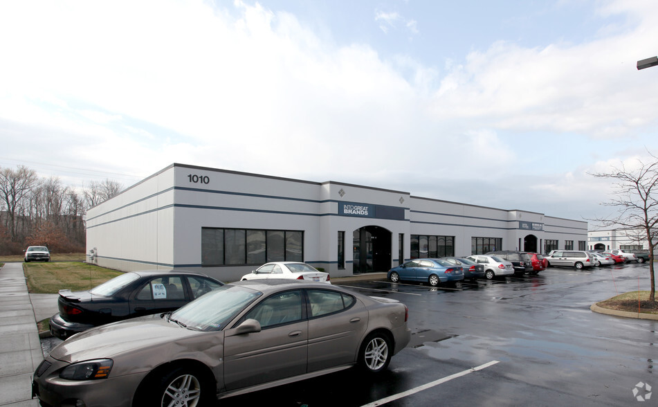 1010 Taylor Station Rd, Gahanna, OH for lease - Primary Photo - Image 1 of 3