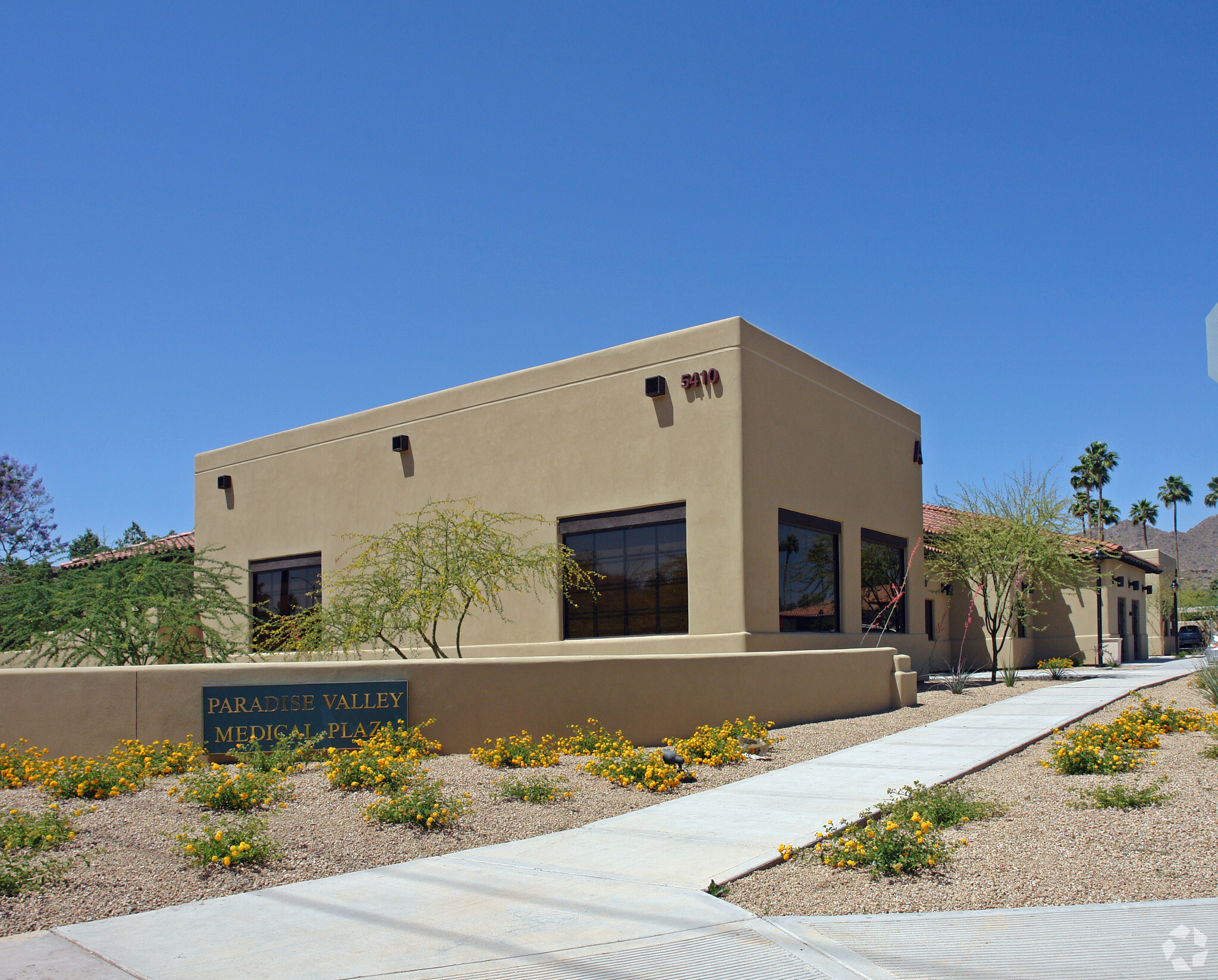 5410 N Scottsdale Rd, Paradise Valley, AZ for lease Building Photo- Image 1 of 7