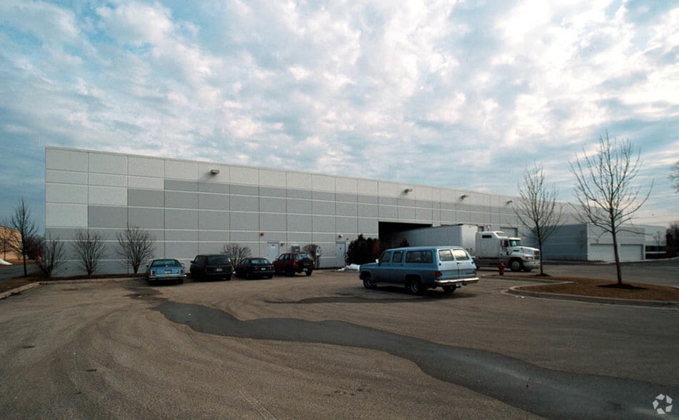 599 Bond St, Lincolnshire, IL 60069 Industrial for Sale