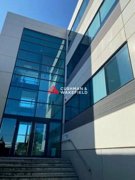 Office in Blagnac for lease - Building Photo - Image 2 of 6