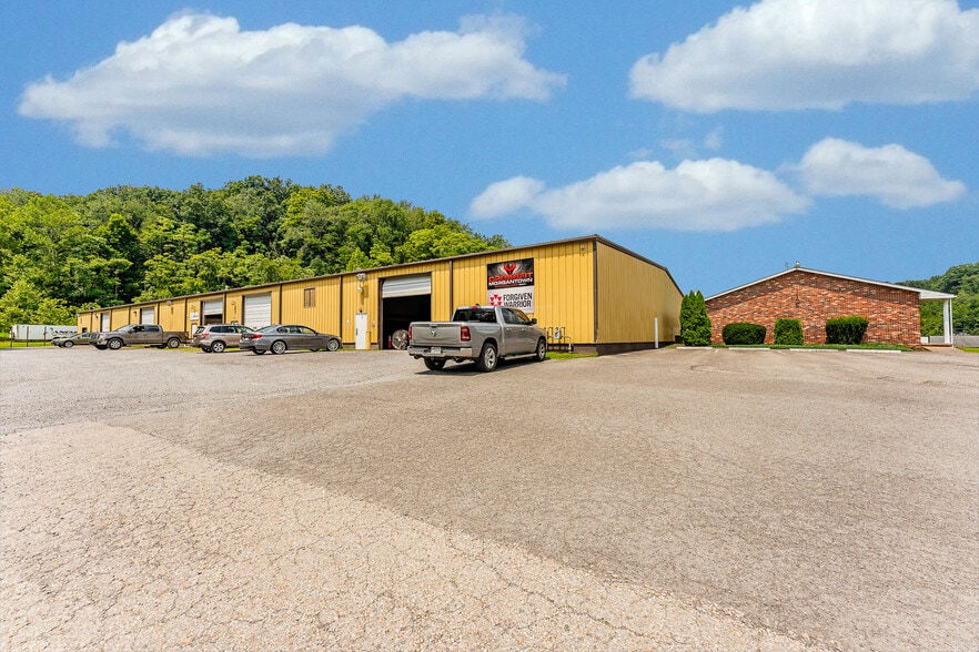 1065 Greenbag Rd, Morgantown, WV for sale - Building Photo - Image 3 of 43