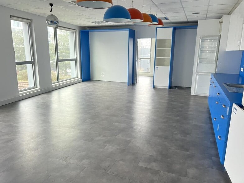 6 Rue René Viviani, Nantes for lease - Building Photo - Image 3 of 17