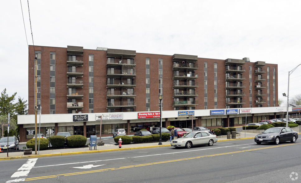 10 N Wood Ave, Linden, NJ for lease - Building Photo - Image 1 of 22