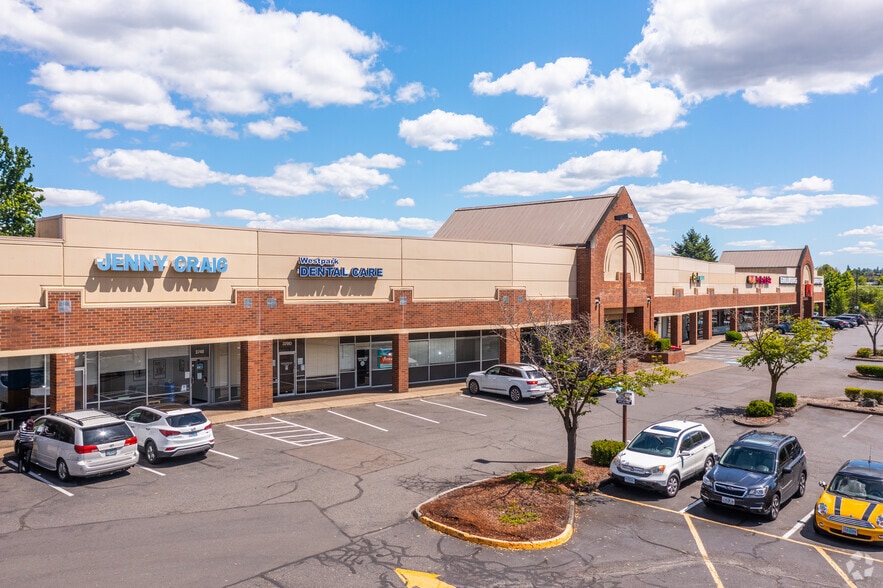 3700-3850 SW Hall St, Beaverton, OR for lease - Building Photo - Image 3 of 13