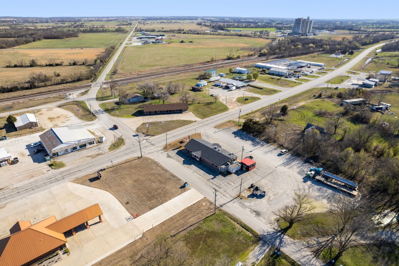 704 W Conner Ave, Fairland, OK 74343 Retail for Sale