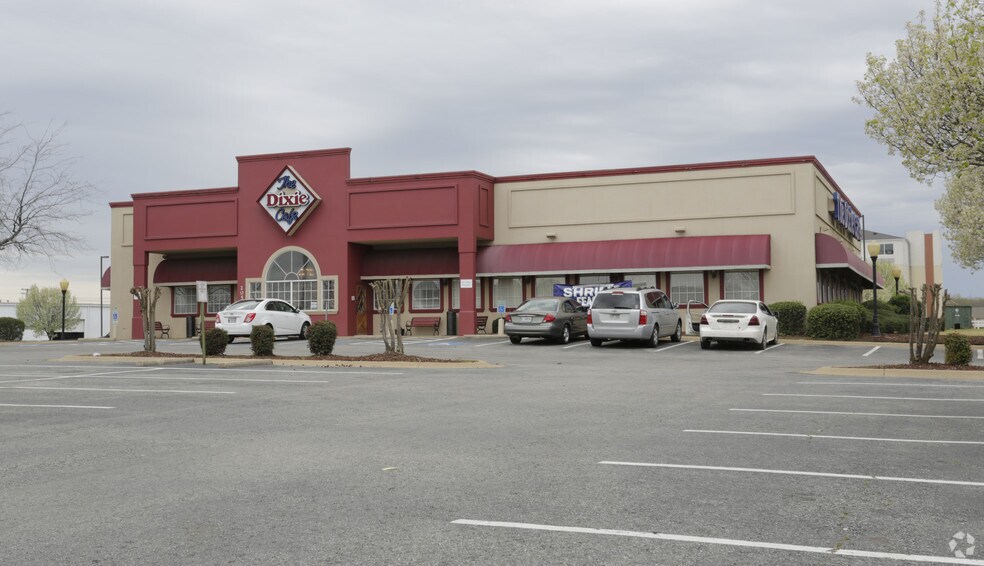 205 S Poplar St, Searcy, AR for sale - Primary Photo - Image 1 of 1