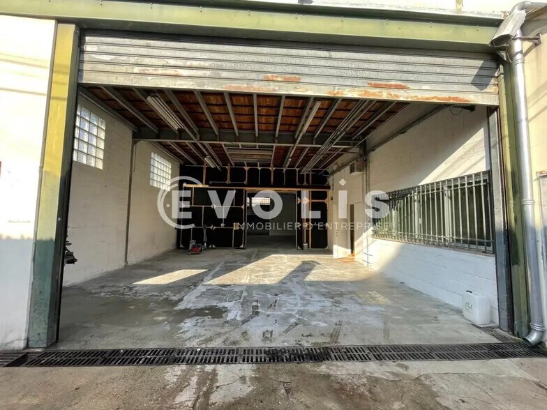 Flex in Maisons-Alfort for sale - Building Photo - Image 3 of 19