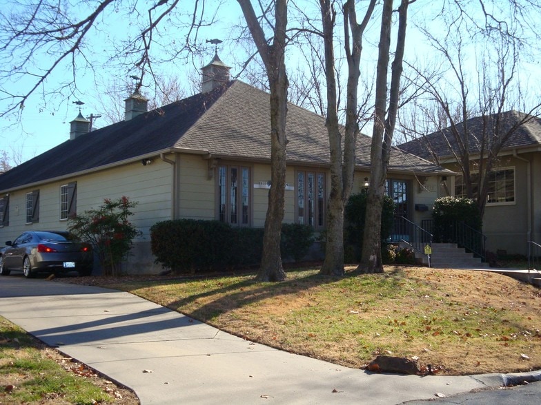 1715 S Baltimore Ave, Tulsa, OK for lease - Building Photo - Image 2 of 10