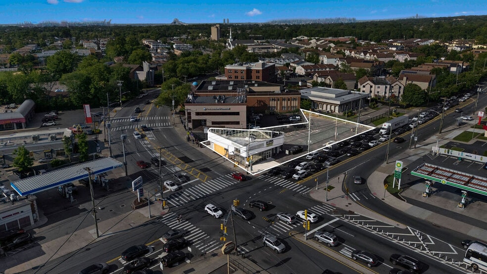 1659 Richmond Ave, Staten Island, NY for sale - Building Photo - Image 1 of 12