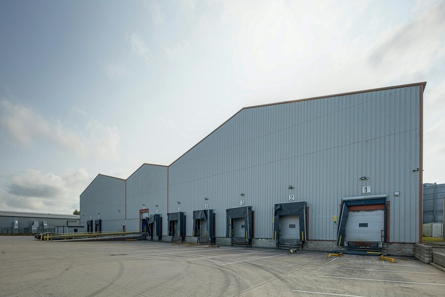 2 Unit 34c Zone 2, Deeside Industrial Estate Av, Pentre for lease - Building Photo - Image 3 of 11