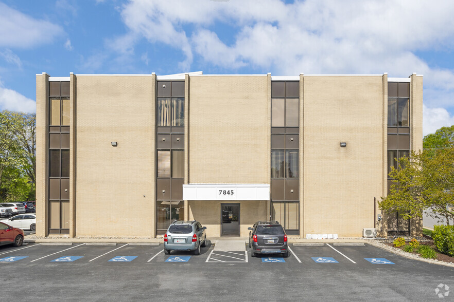 7845 Oakwood Rd, Glen Burnie, MD for lease - Building Photo - Image 2 of 6