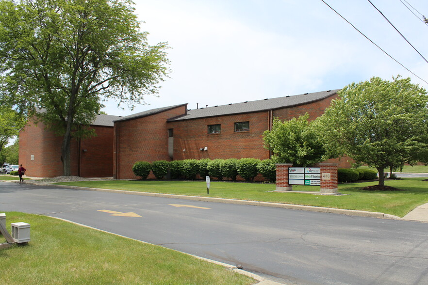 440 E Poe Rd, Bowling Green, OH for lease - Building Photo - Image 2 of 8