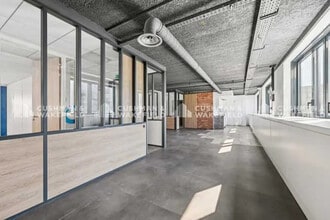 101-109 Rue Jean Jaurès, Levallois-Perret for lease Interior Photo- Image 2 of 2