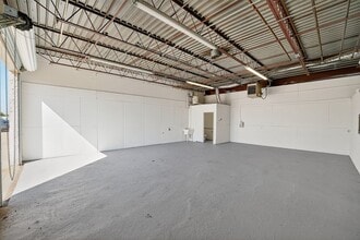 410-420 Lillard Rd, Arlington, TX for lease Interior Photo- Image 2 of 10