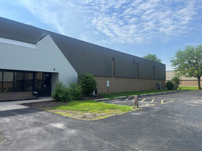 1231-1233 Naperville Dr, Romeoville, IL for lease Building Photo- Image 1 of 7