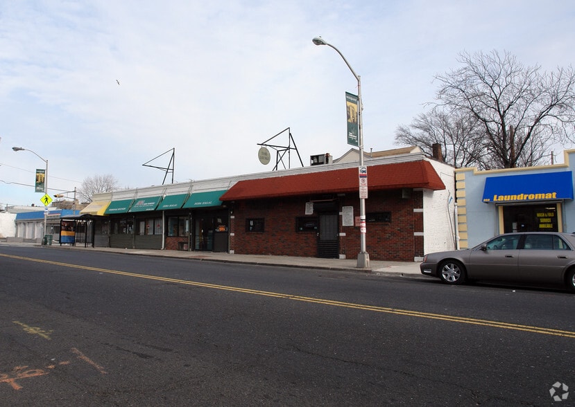 960966 Bergen St, Newark, NJ 07112