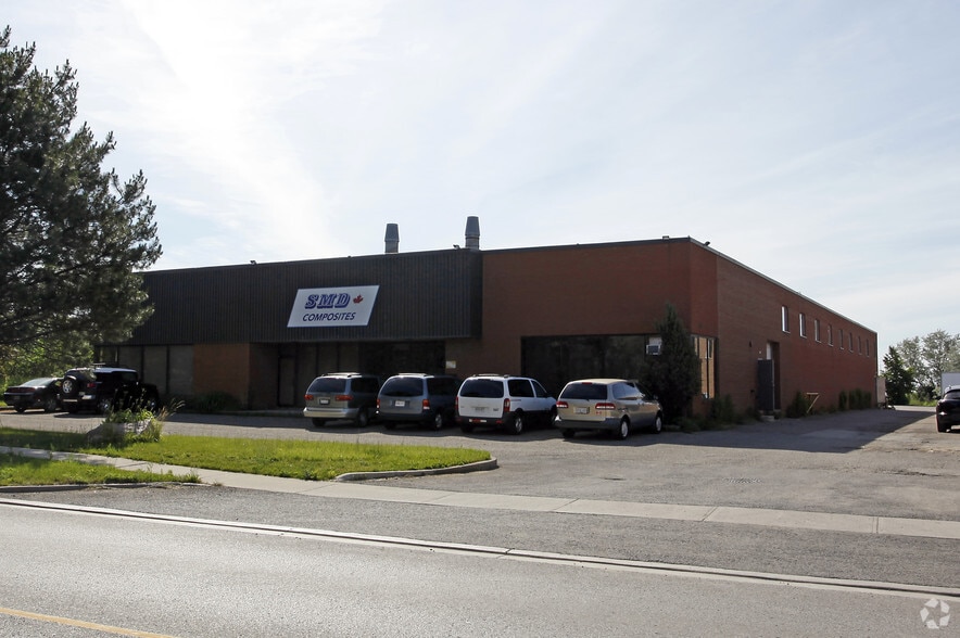 1260 Aimco Blvd, Mississauga, ON for lease - Primary Photo - Image 1 of 2